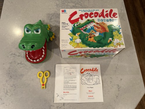 1990 vintage crocodile - 1990, dentist