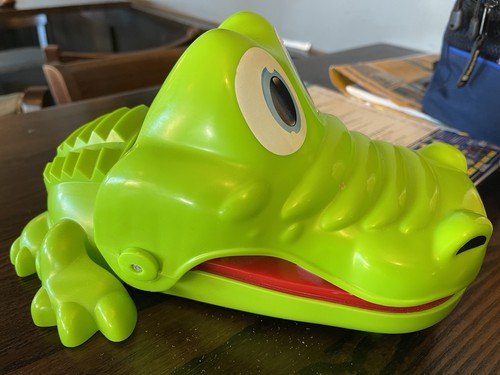 Crocodile dentist pictured - as,