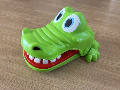 Hasbro crocodile dentist game - hasbro,