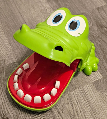 Hasbro crocodile dentist - hasbro,